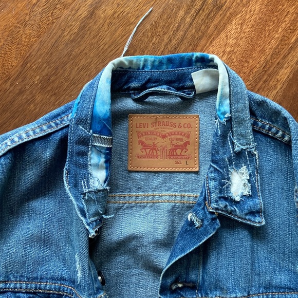 Levi’s Denim Jacket - Picture 2 of 5
